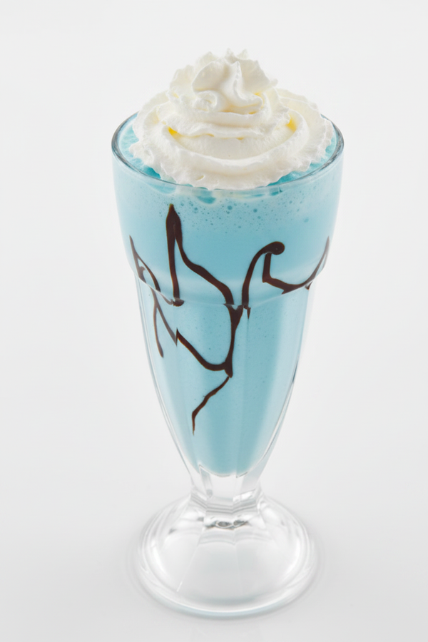 Milk Shake Azul Celeste com Creme